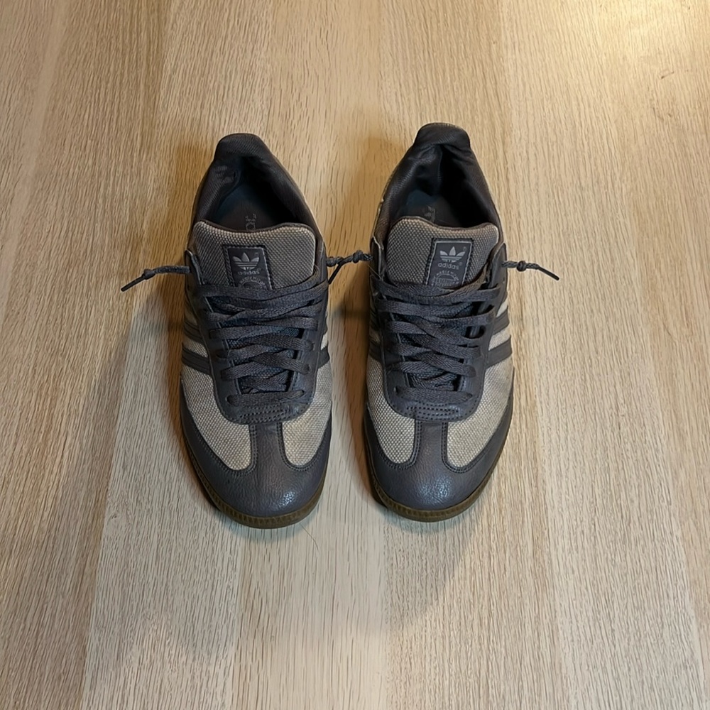 Adidas Sambas - Size 9.5